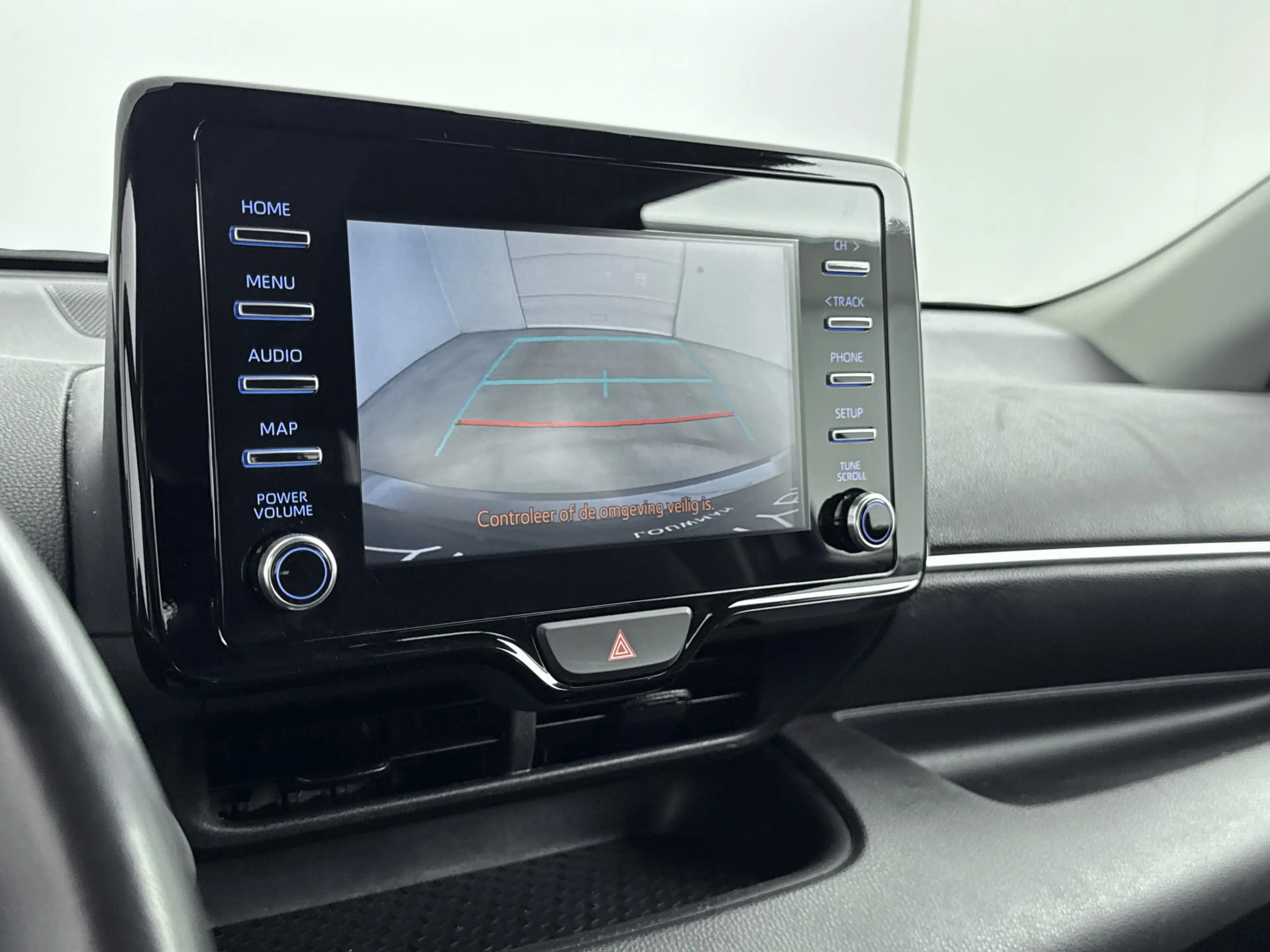 Toyota Yaris 1.5 Hybrid 115 First Edition | Cruise Control Adap — photo 8
