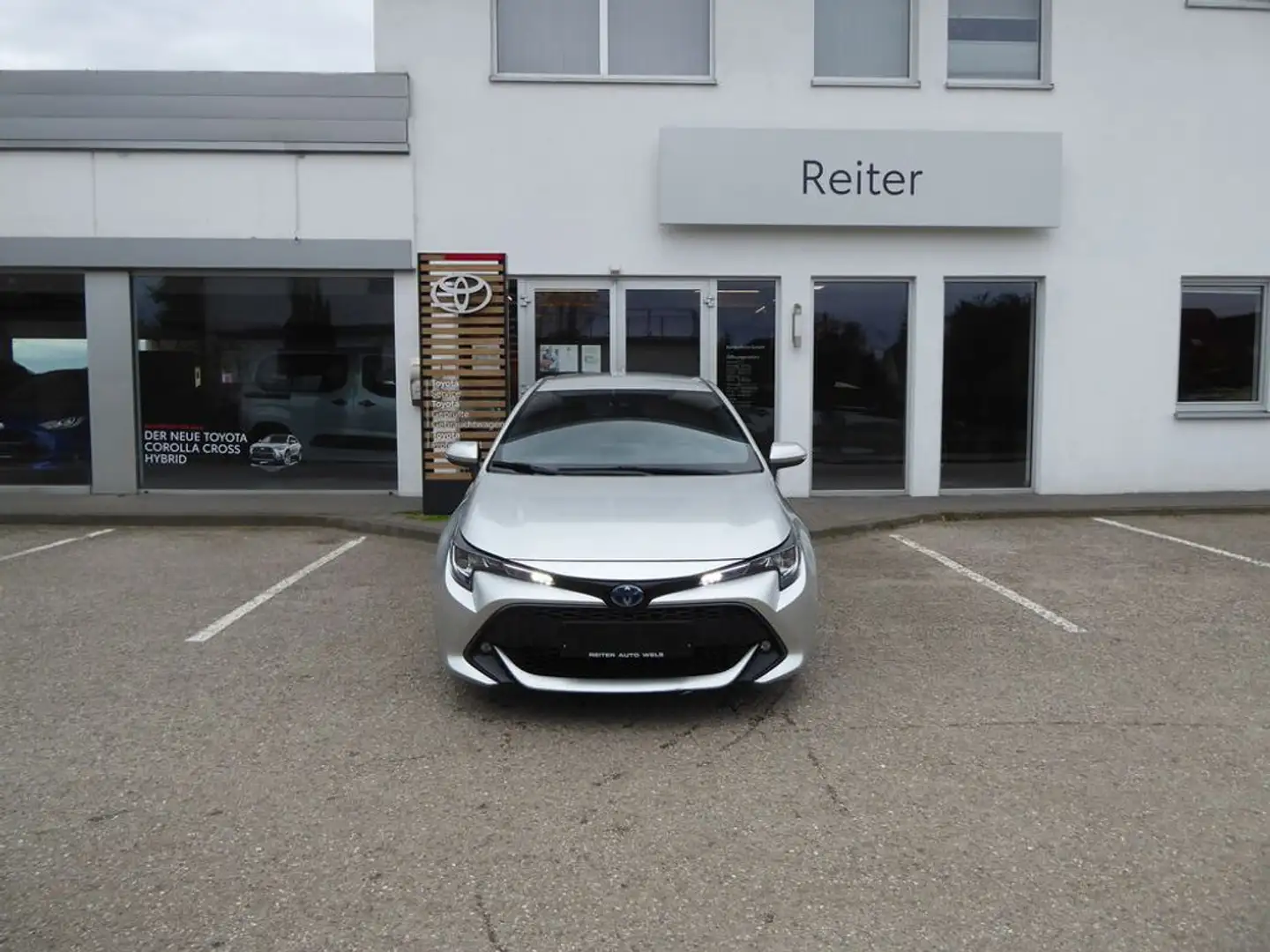 Toyota Corolla 1,8 Hybrid *LED*KAMERA* Silber - 1