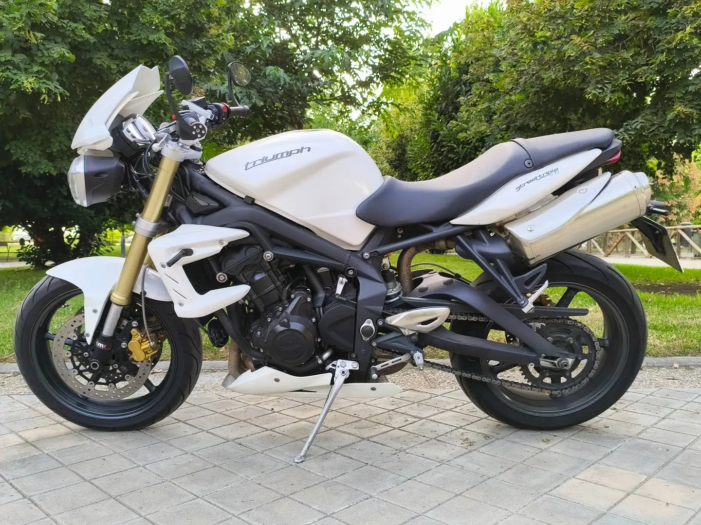 Triumph Street Triple 675 95 CV Blanco - 1