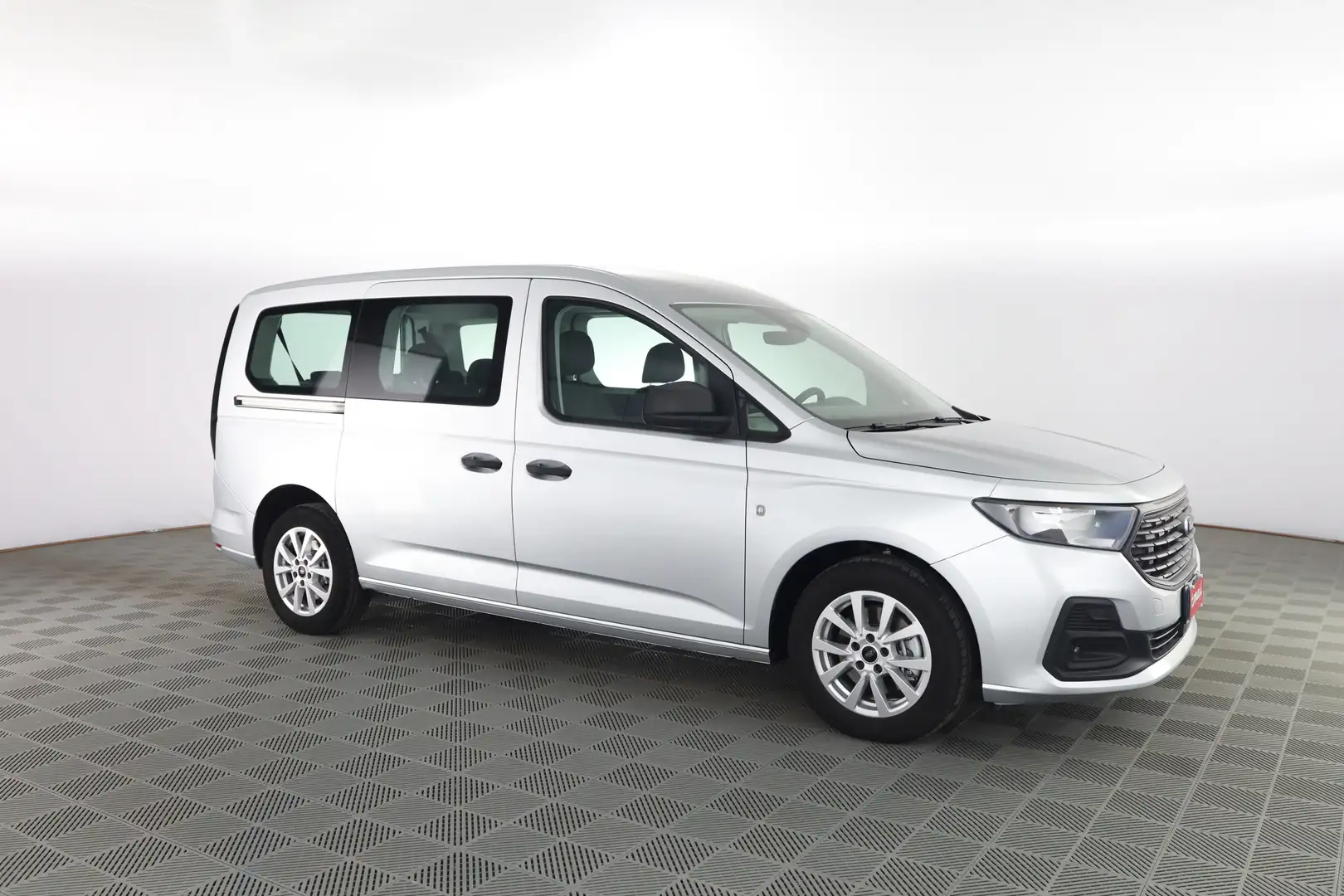 Ford Grand Tourneo Grand Tourneo Connect 2.0 EcoBlue 102 CV Plus Plateado - 2