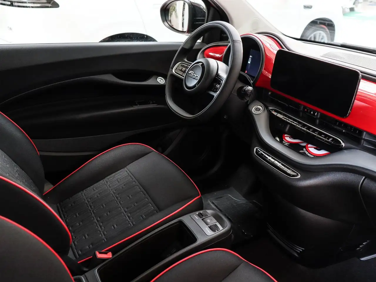 Fiat 500e Red 42 kWh 3