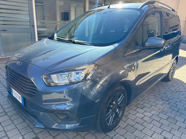 Ford Tourneo