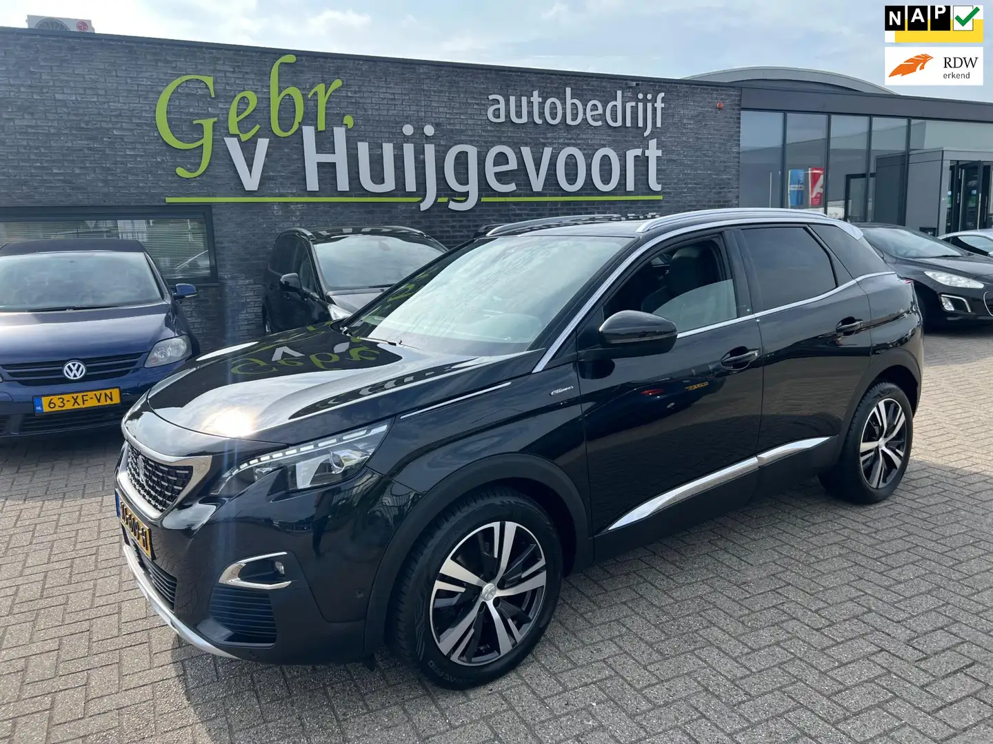 Peugeot 3008 1.2 PureTech GT Line Zwart - 1