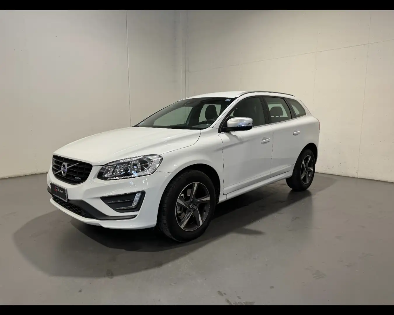 Volvo XC60 D4 GEARTRONIC R-DESIGN - 1