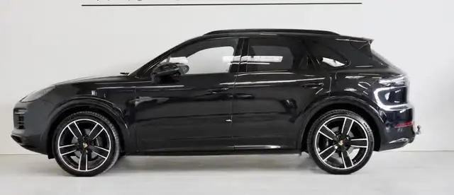 Porsche Cayenne view 7