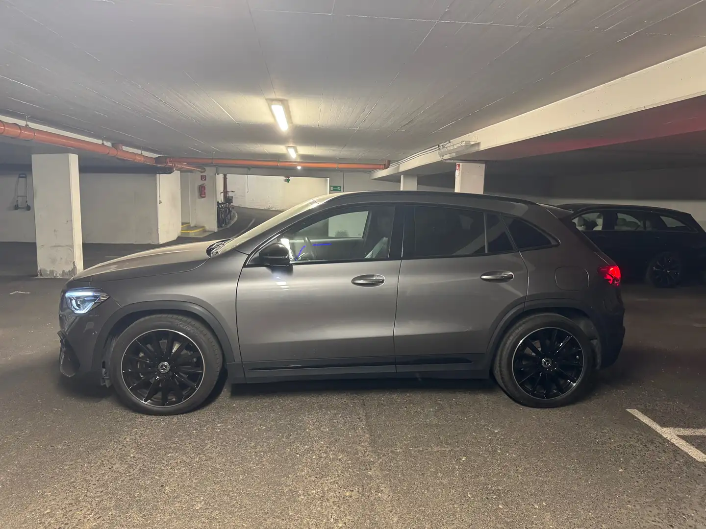 Mercedes-Benz GLA 200 4MATIC Aut. - 1