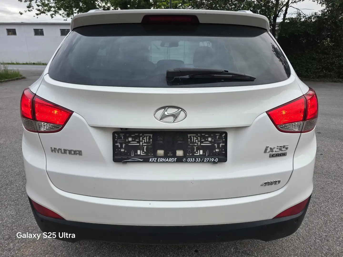 Hyundai iX35 2.0 CRDi 4WD 5 Star Edition Weiß - 2