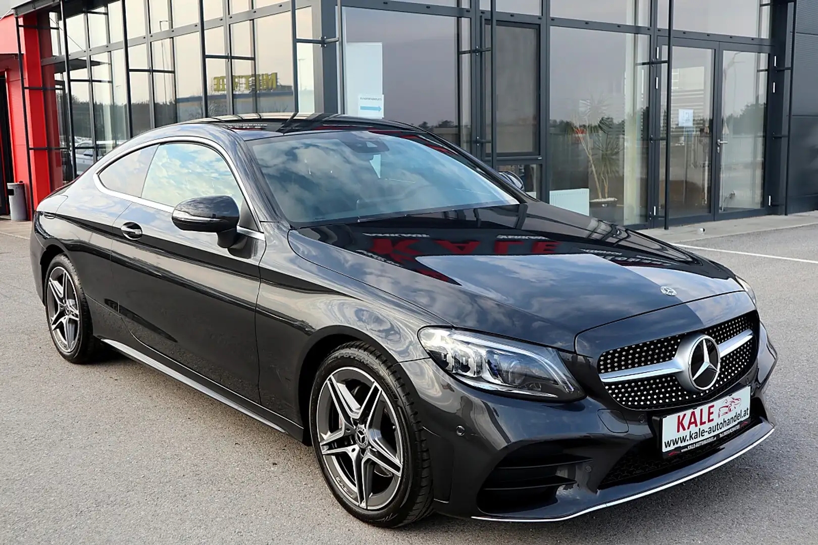Mercedes-Benz C 220 d Coupe Aut. *AMG-Line*1.Besitz*Digital Cockpit* Grau - 2