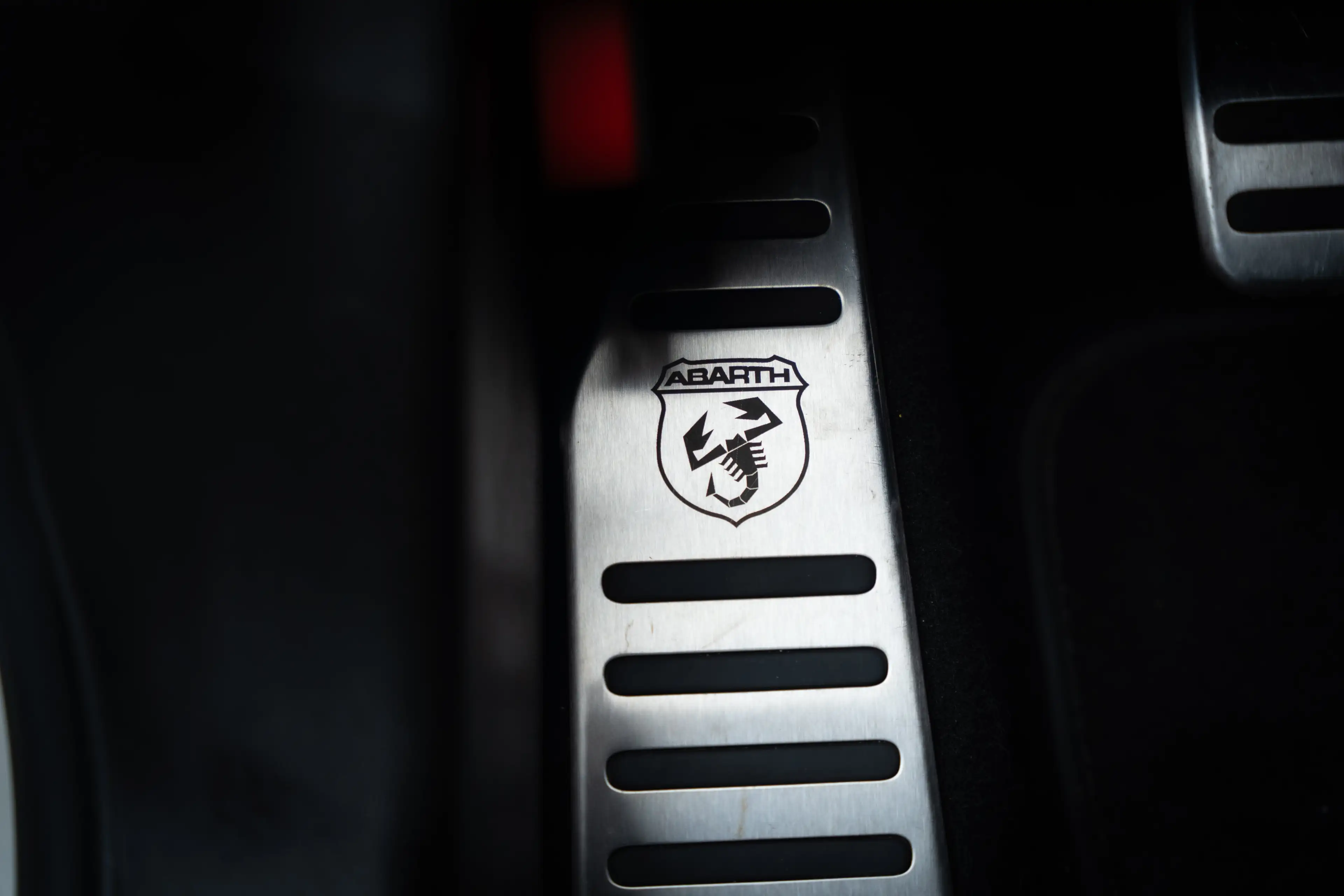 Fiat 500 Abarth — photo 11