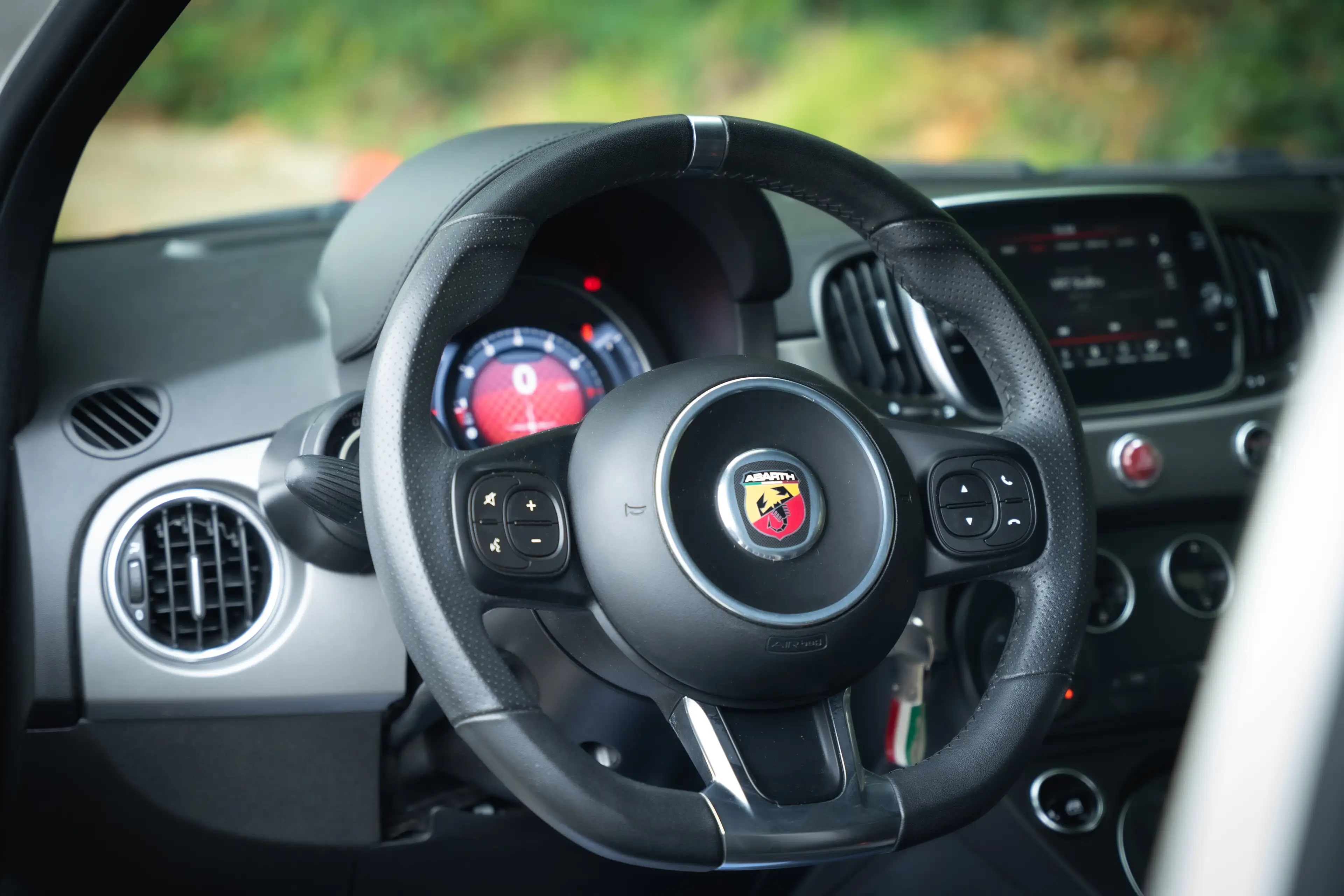 Fiat 500 Abarth — photo 10