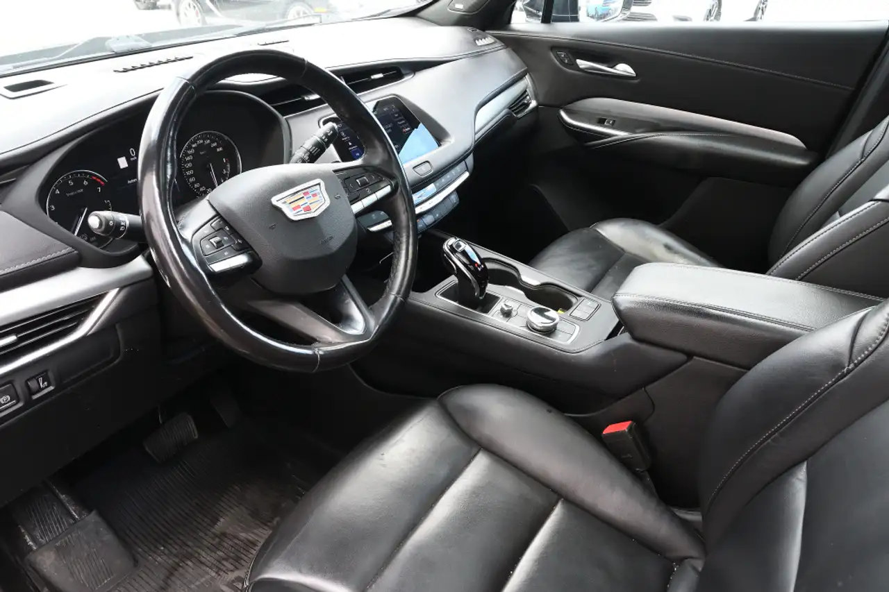 Cadillac XT4 снимка Cadillac XT4