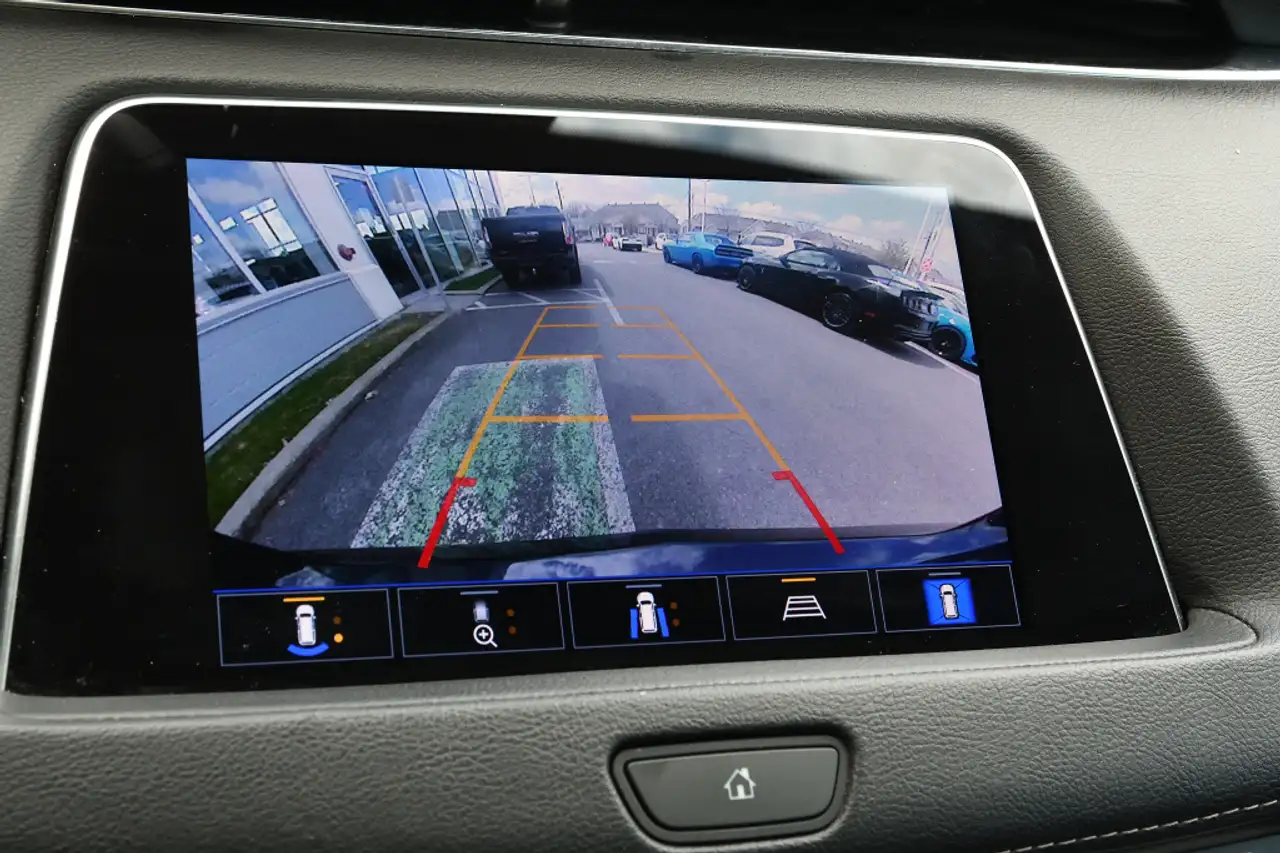 Cadillac XT4 снимка Cadillac XT4