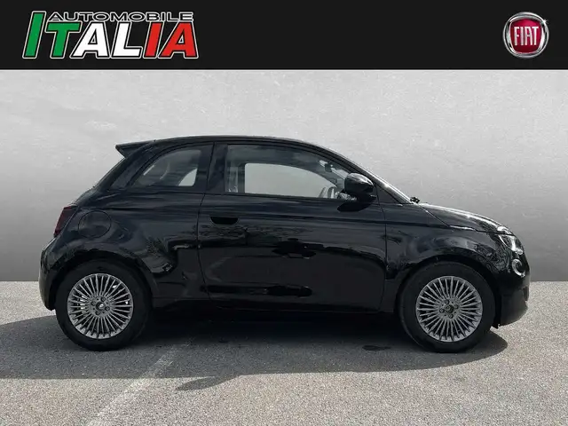 Fiat 500 view 3