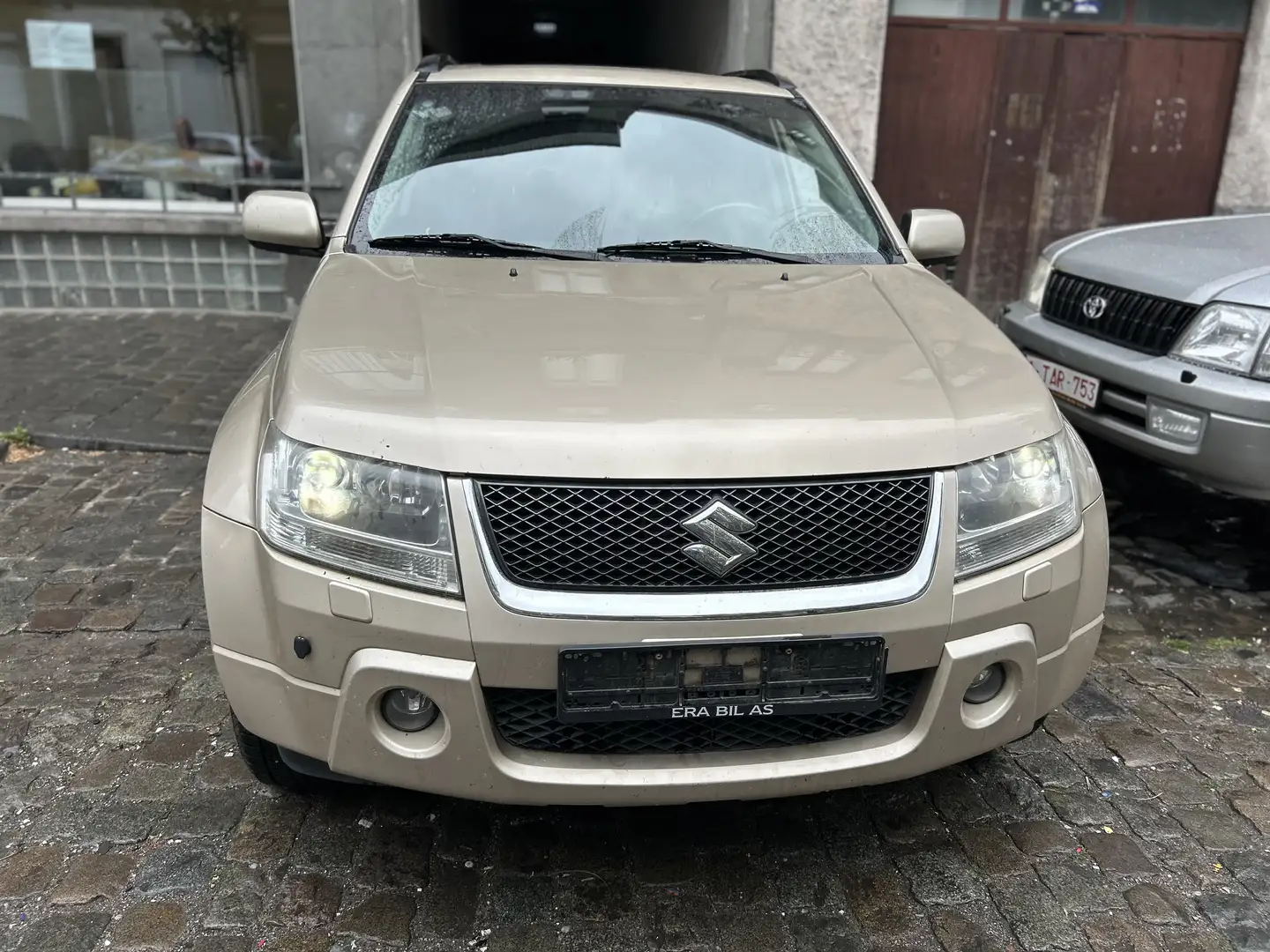 Suzuki Grand Vitara 2.0 Automatik Comfort pour l’exportation - 1