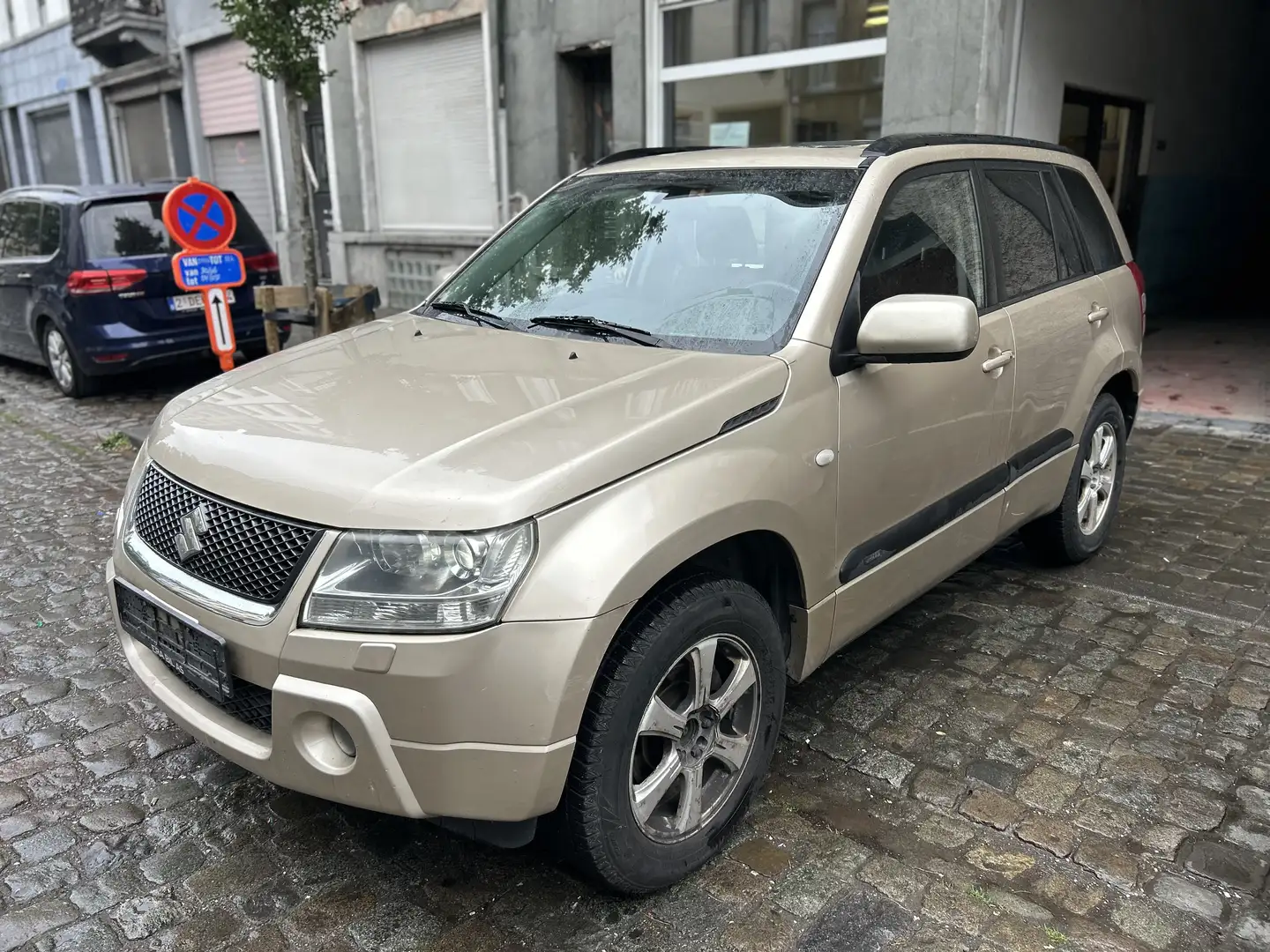 Suzuki Grand Vitara 2.0 Automatik Comfort pour l’exportation - 2