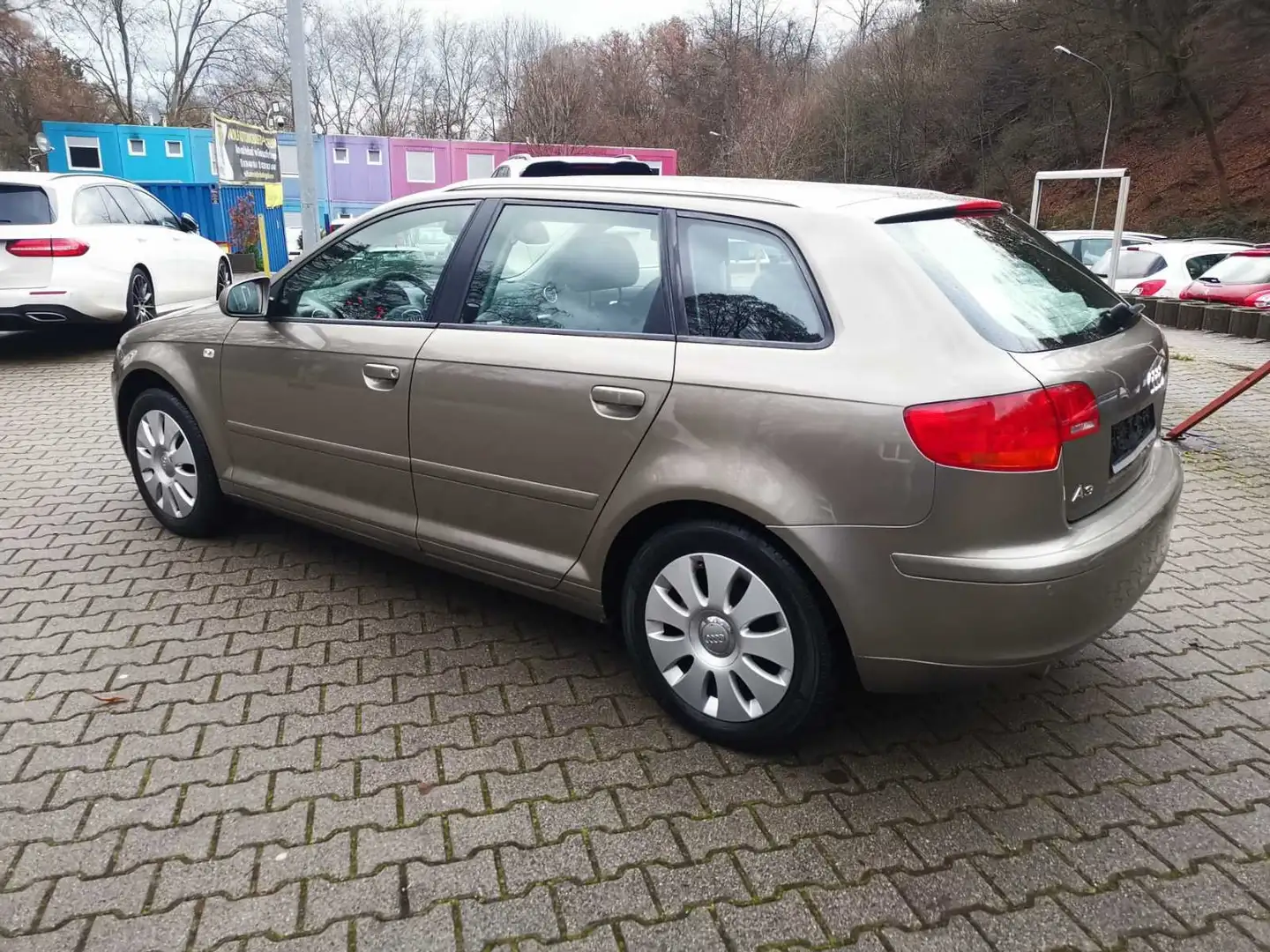 Audi A3 1.6 Attraction 2 Hand Klima Preis inkl Neu Tüv Beige - 2