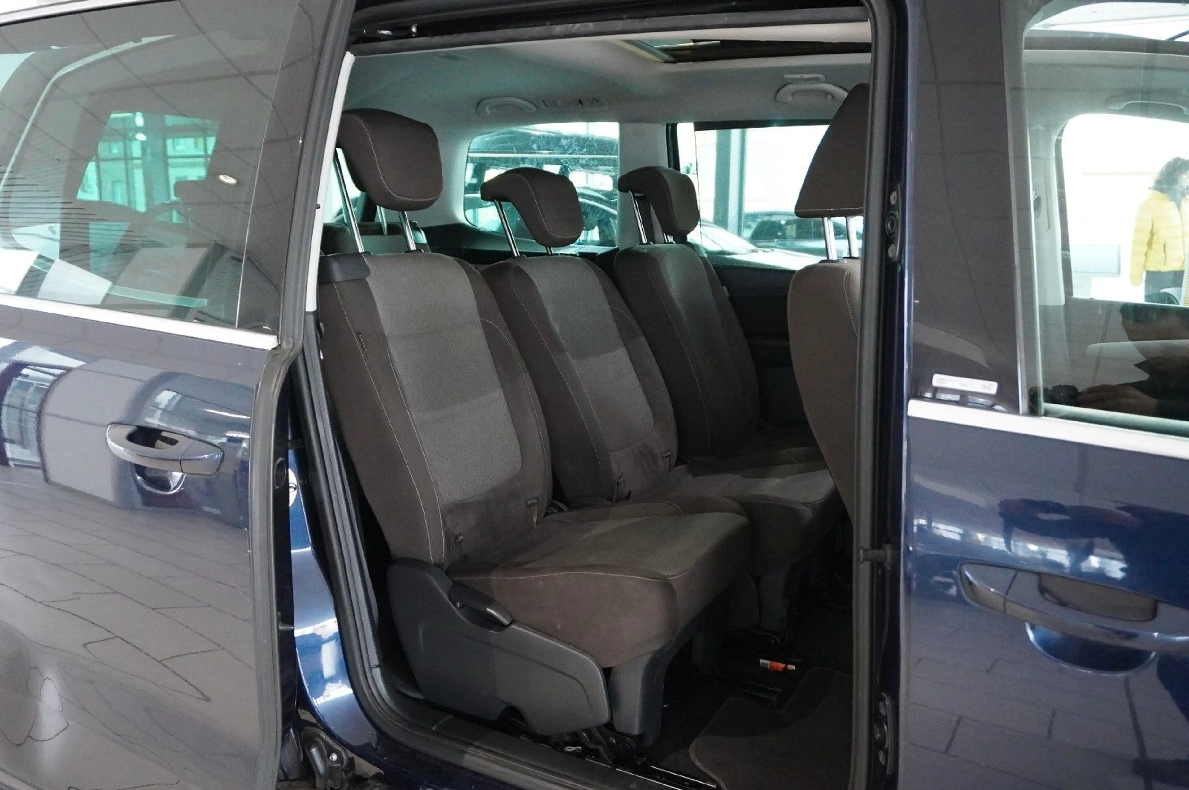 Volkswagen Sharan 1.4 TSI STYLE 7-SITZE NAVI/PANO./SPORT/SH — photo 9