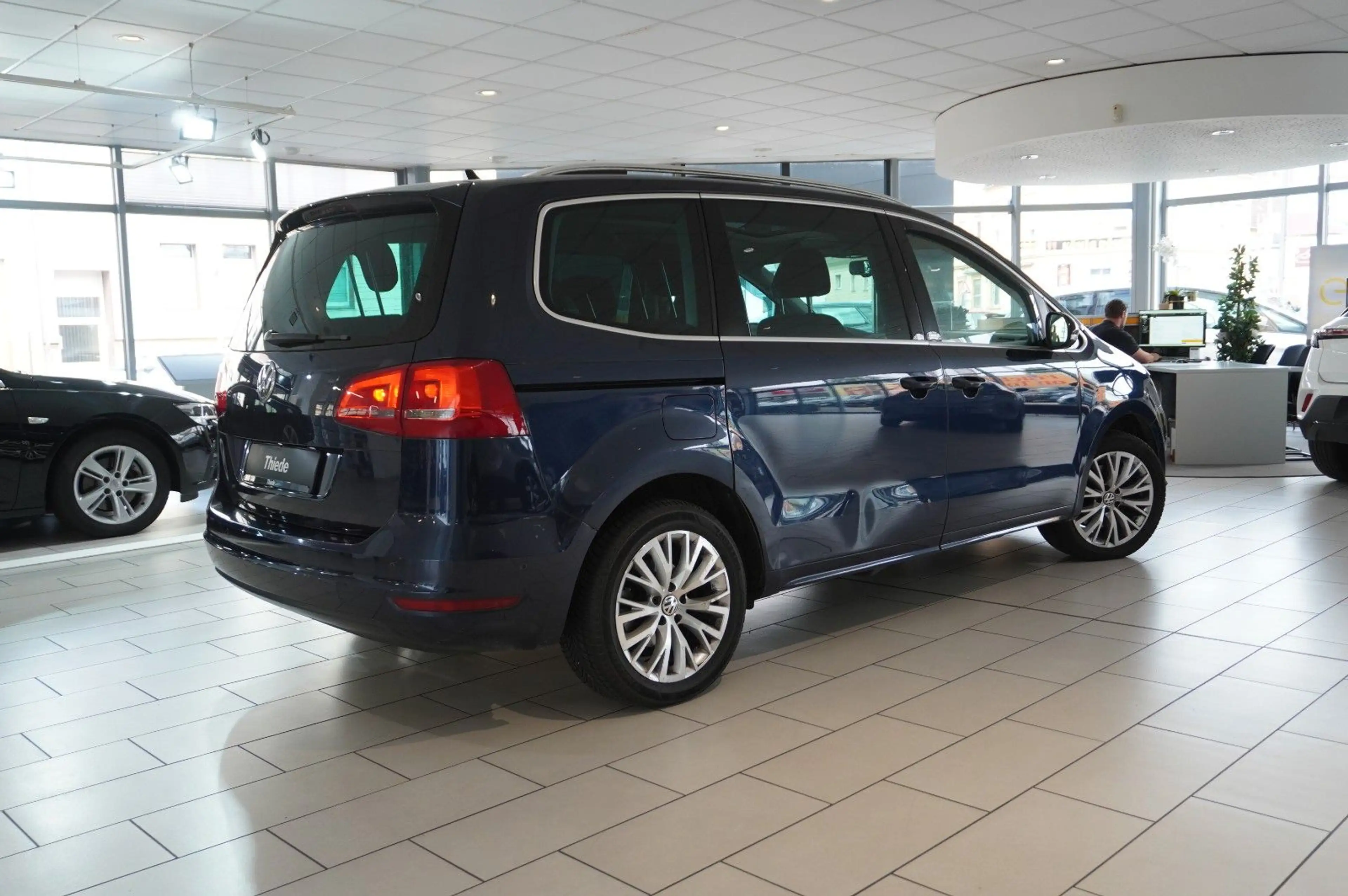 Volkswagen Sharan 1.4 TSI STYLE 7-SITZE NAVI/PANO./SPORT/SH — photo 12