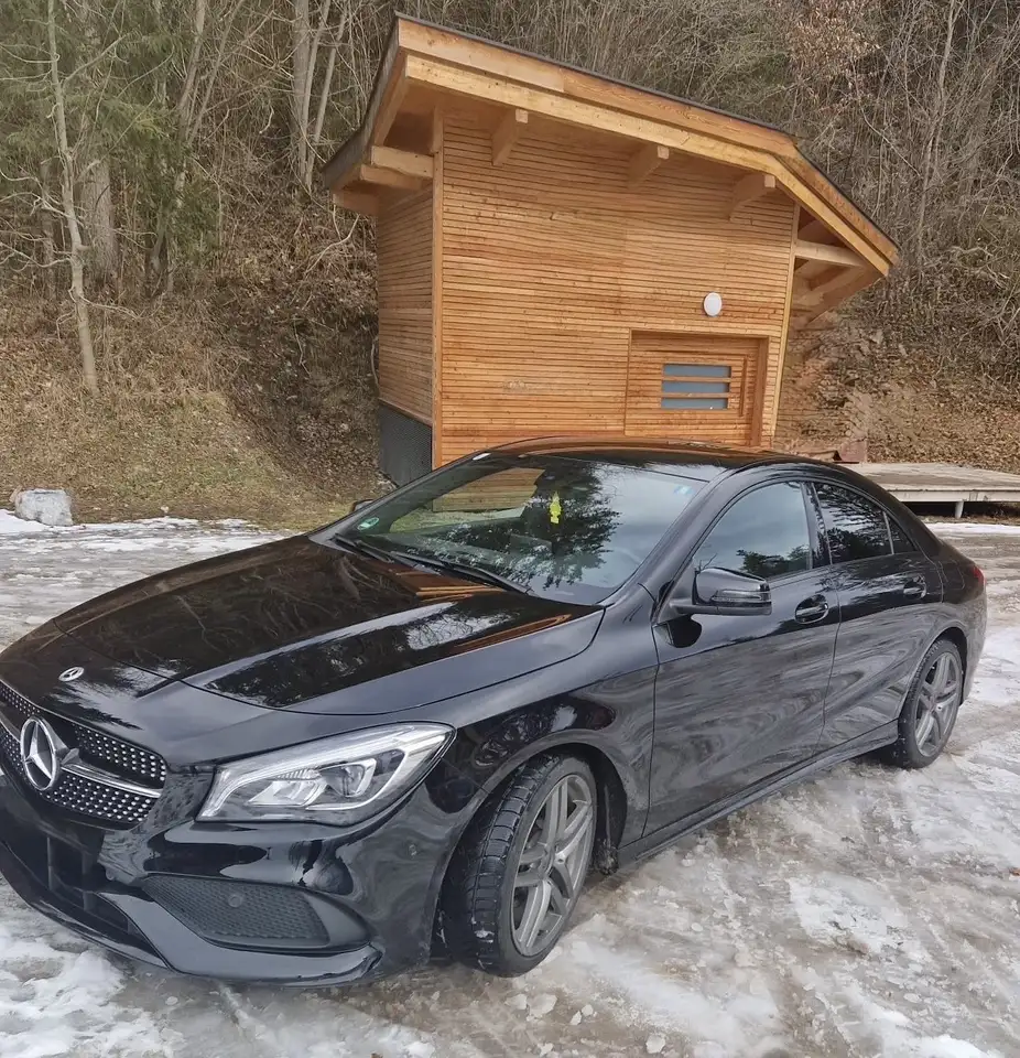Mercedes-Benz CLA 200