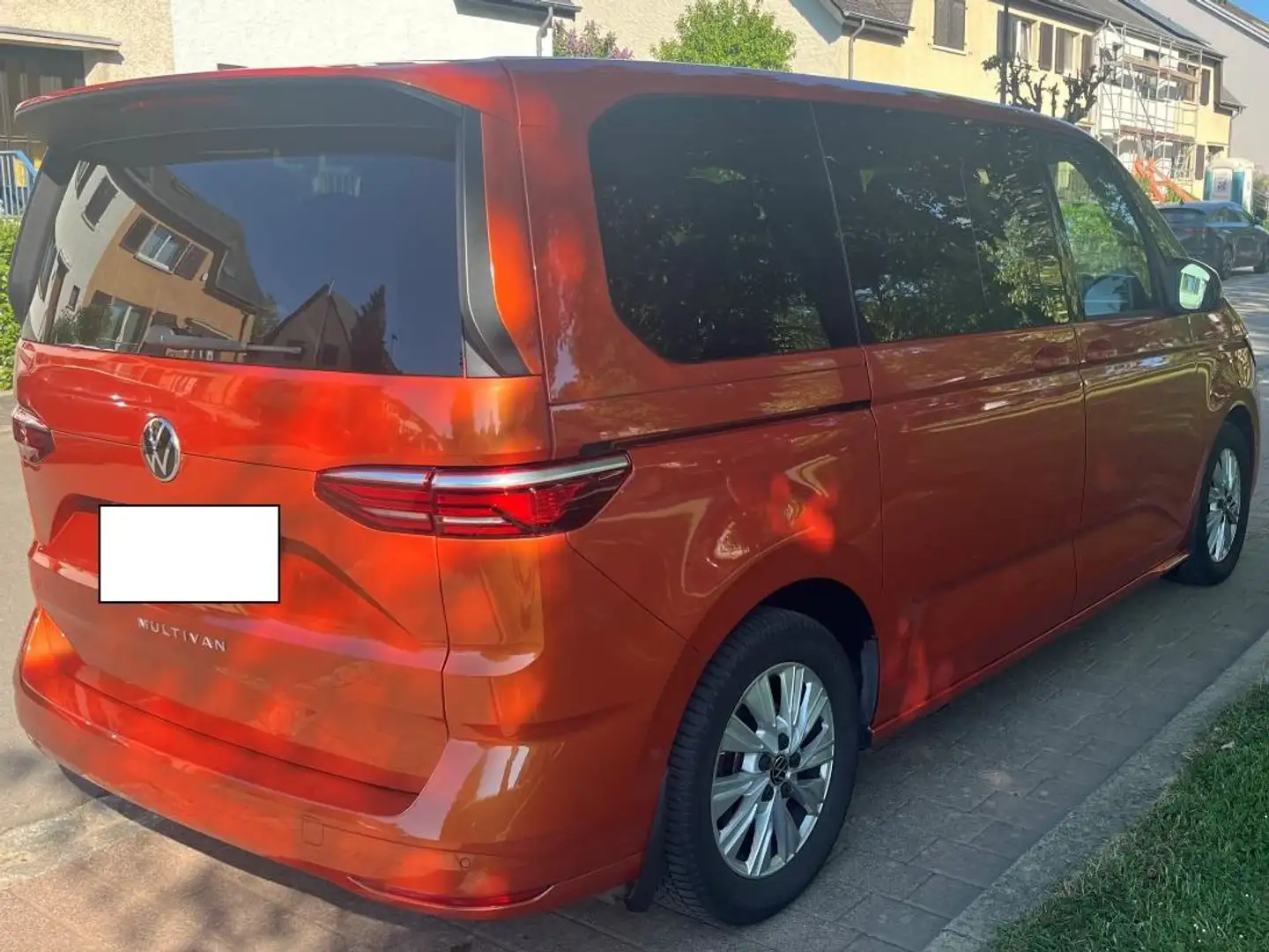 Volkswagen T7 Multivan Multivan Kurz Life Orange - 2