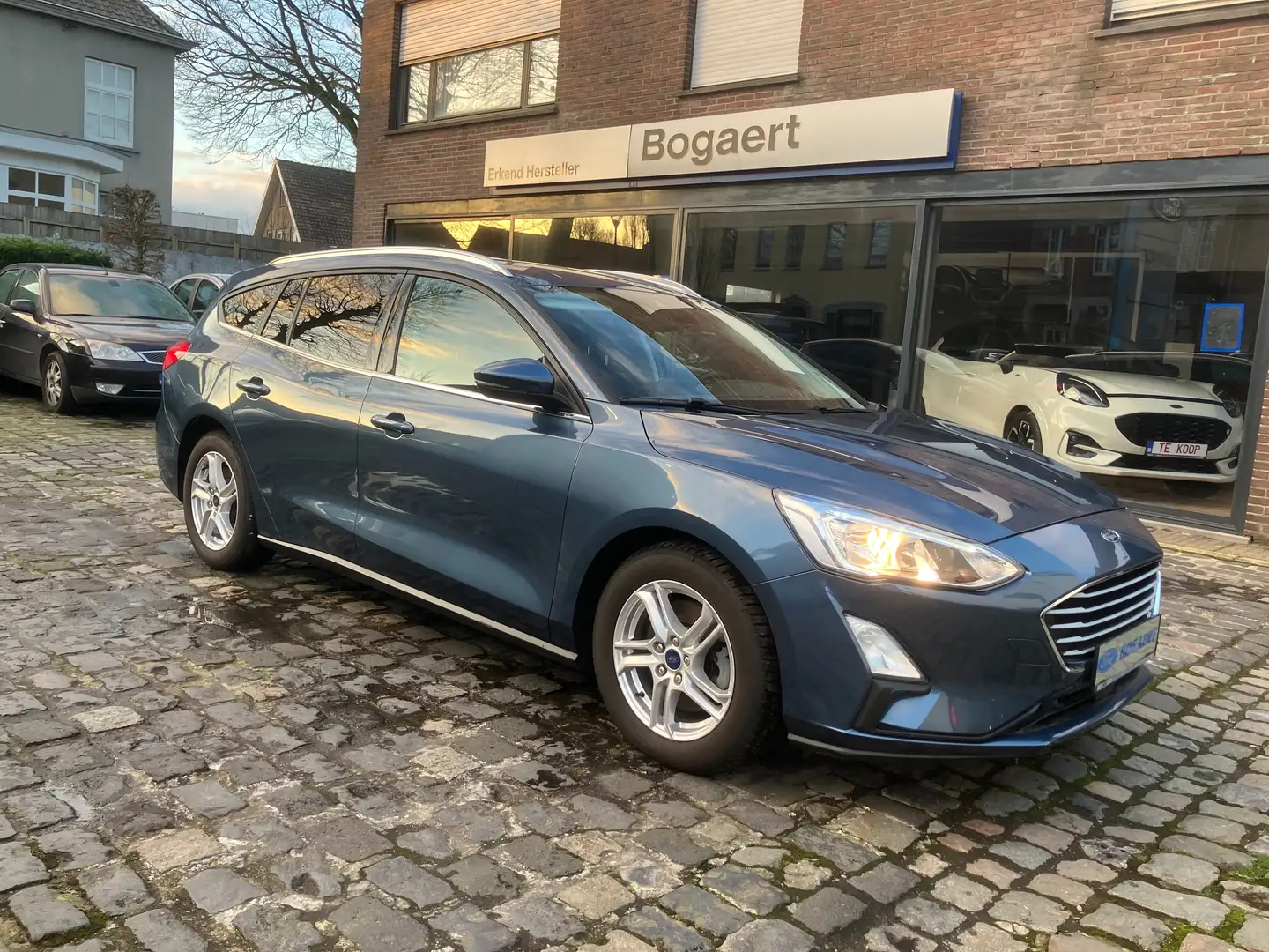 Ford Focus 1.0 EcoBoost Trend Edition Business Bleu - 1