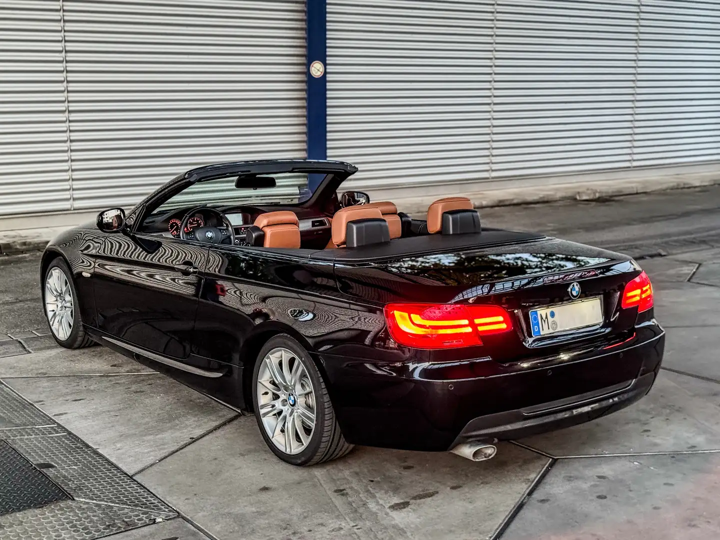 BMW 320 320d Cabrio M Sport | Steuerkette, Scheckheft Schwarz - 2