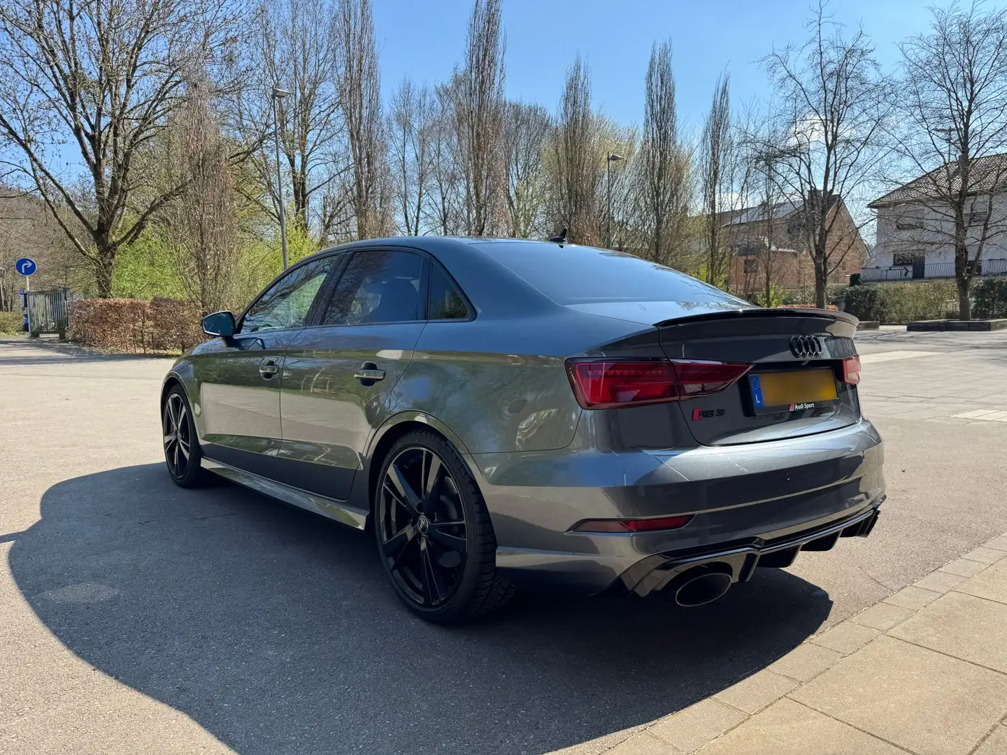 Audi RS3 Limousine 2.5 TFSI QUATTRO*PANO*B&O*VIRTUAL*CAMERA Gris - 1