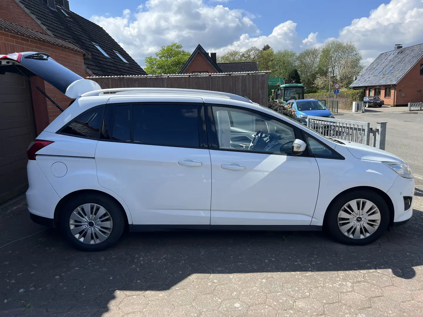 Ford C-Max 1.6 TDCi Start-Stop-System SYNC Edition - 1