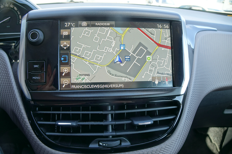 Peugeot 2008 1.2 PureTech Active, nieuwe distributieriem, keuri — photo 12