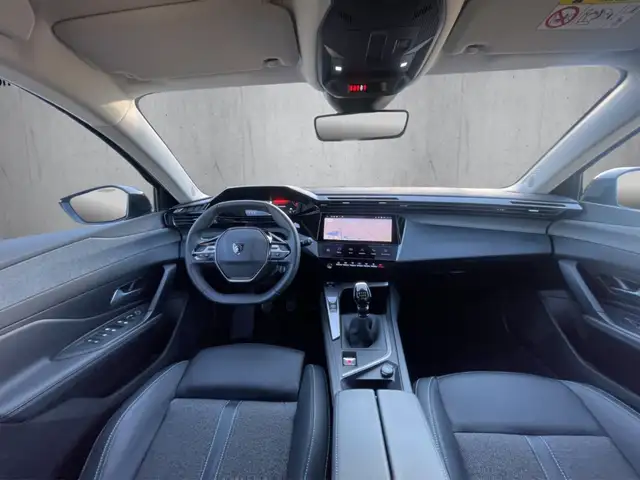 Peugeot 308 SW view 12