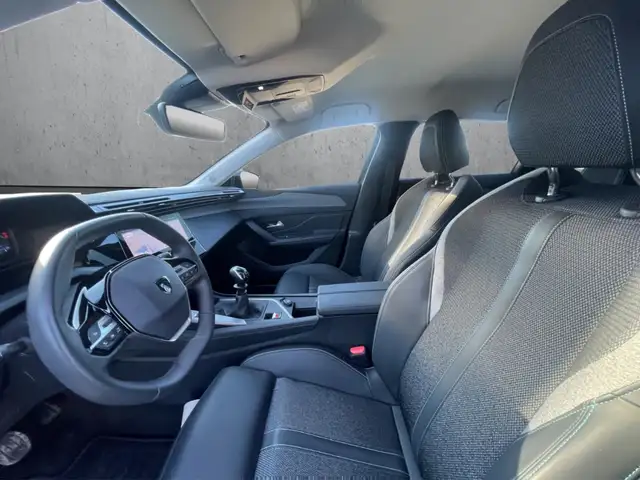 Peugeot 308 SW view 9