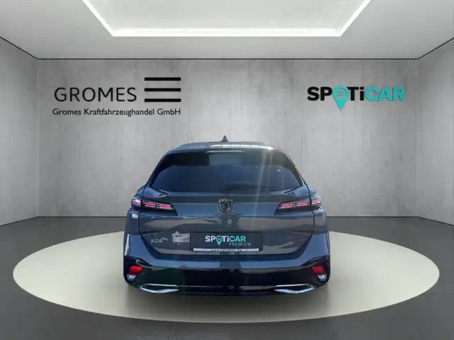 Peugeot 308 SW view 4
