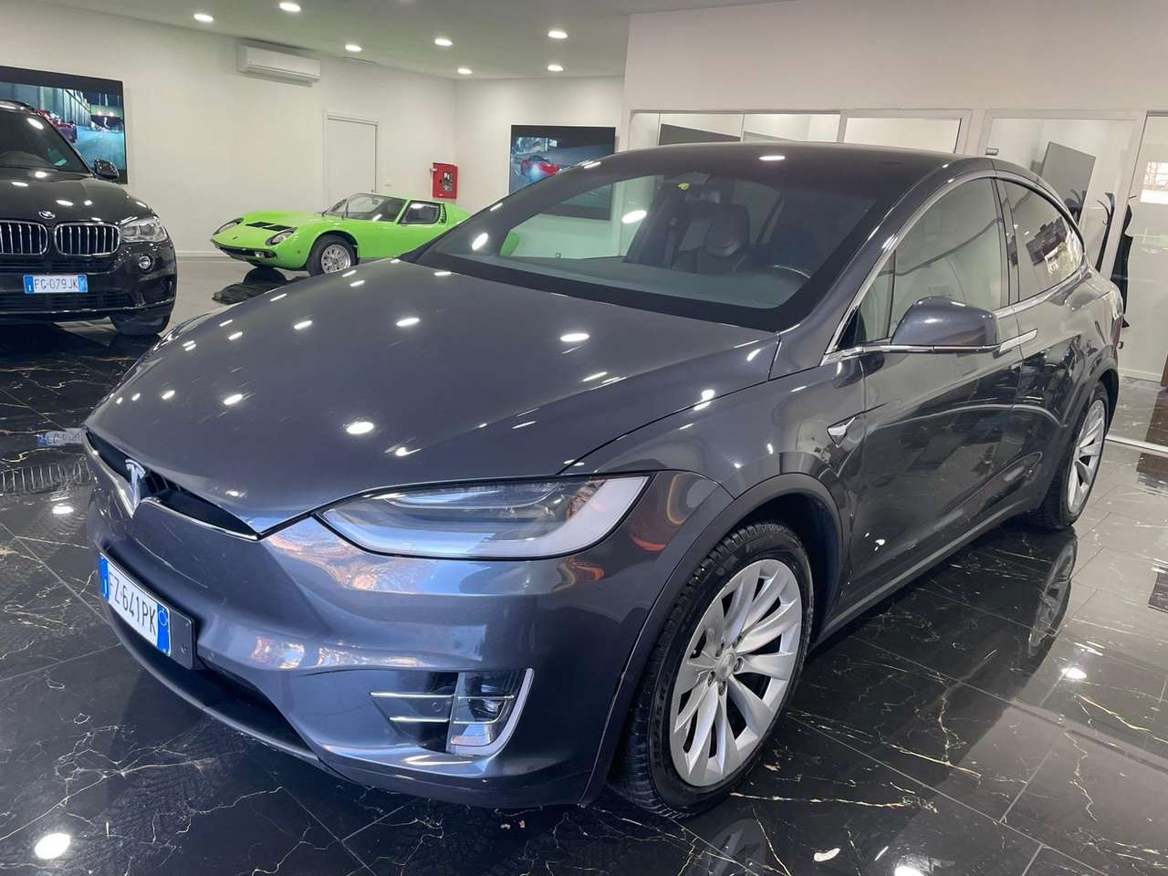 Tesla Model X Model X Performance Dual Motor awd (177 Kw)