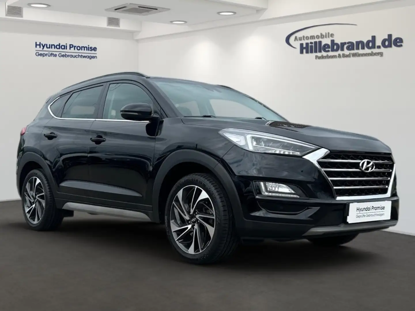 Hyundai TUCSON Style 2WD 1.6 El. Panodach Navi Soundsystem LED Ap Schwarz - 2