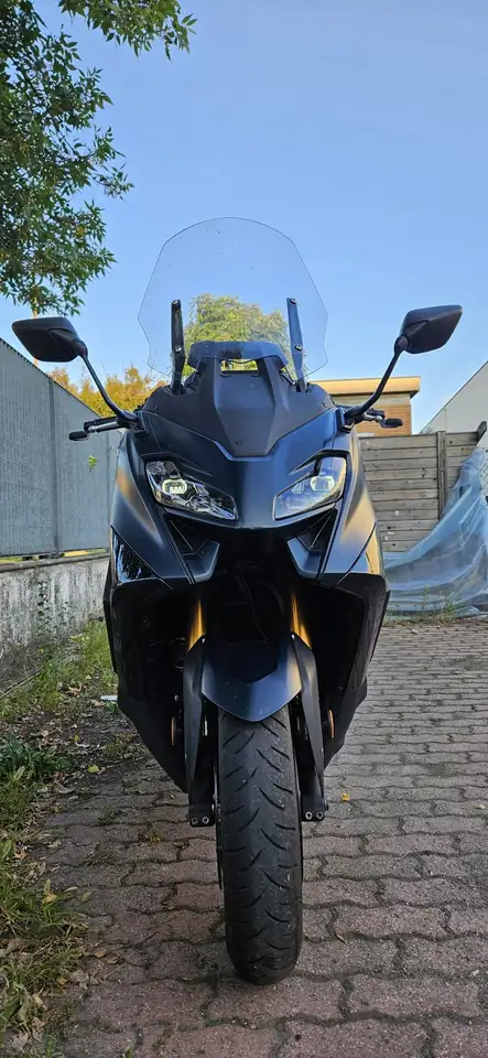 Yamaha Tmax 560