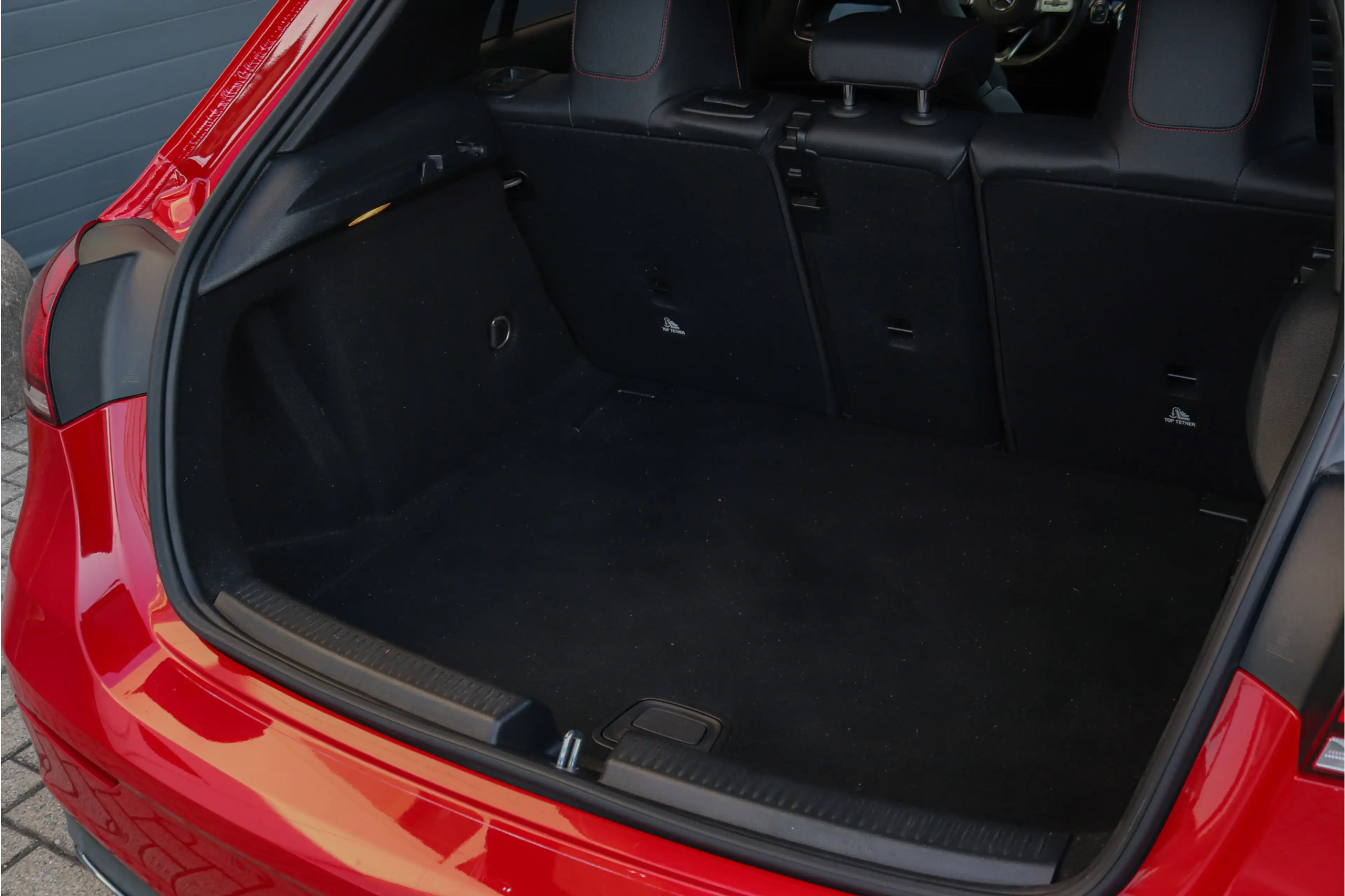 Mercedes-Benz A 180 Business Solution AMG Navi Carplay LED adaptief Ca — photo 25