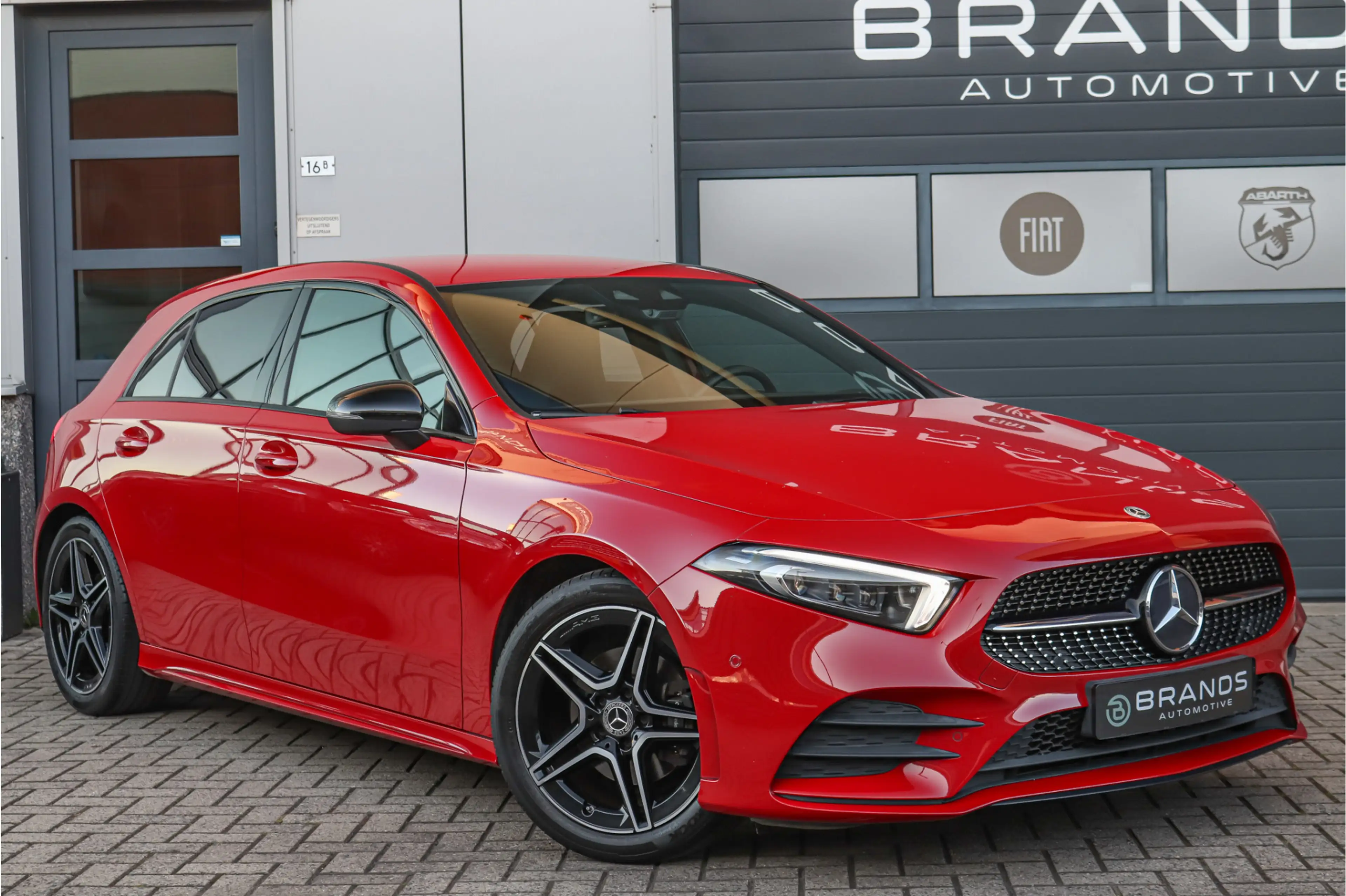 Mercedes-Benz A 180 Business Solution AMG Navi Carplay LED adaptief Ca — photo 3