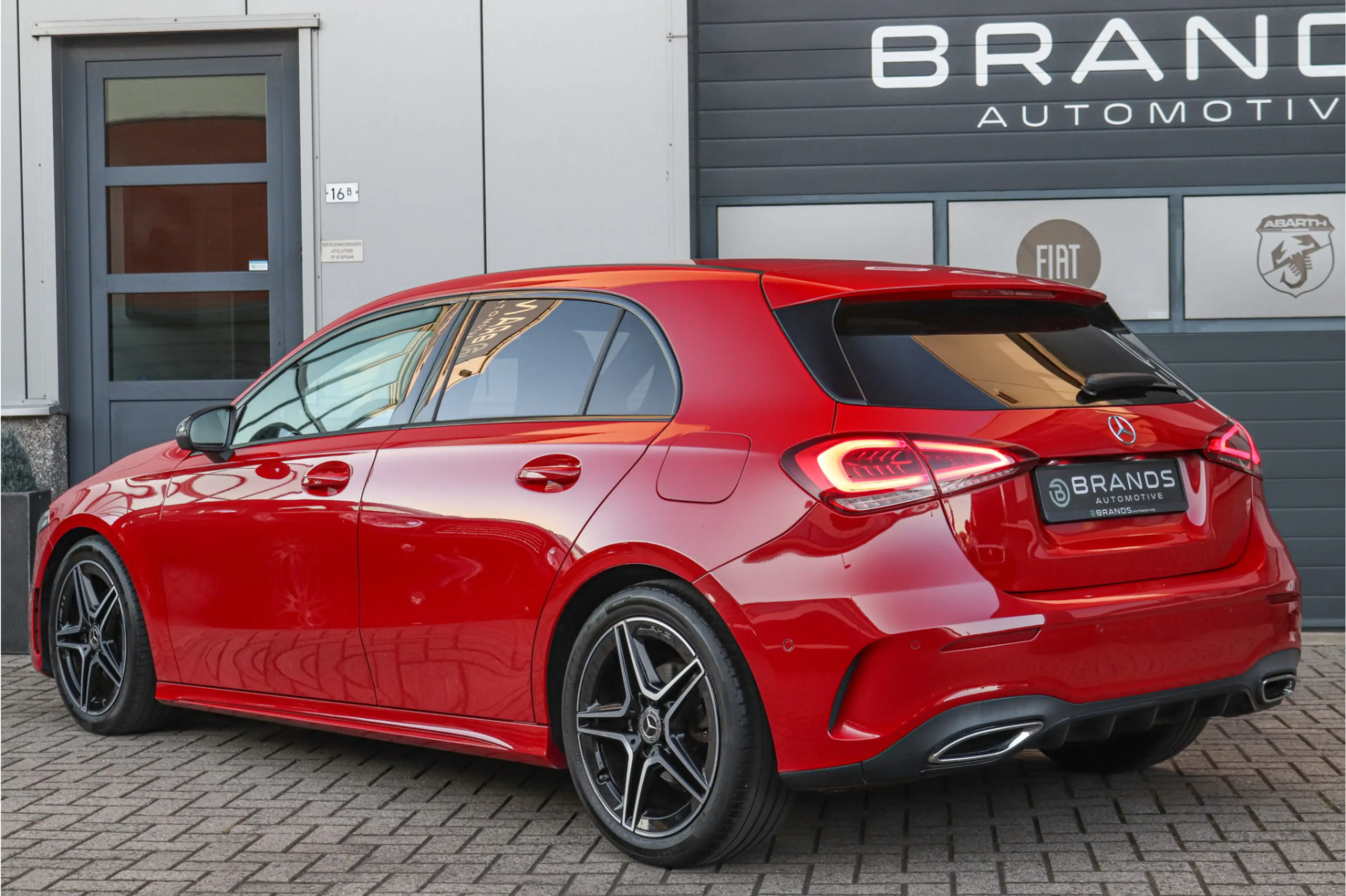 Mercedes-Benz A 180 Business Solution AMG Navi Carplay LED adaptief Ca — photo 4