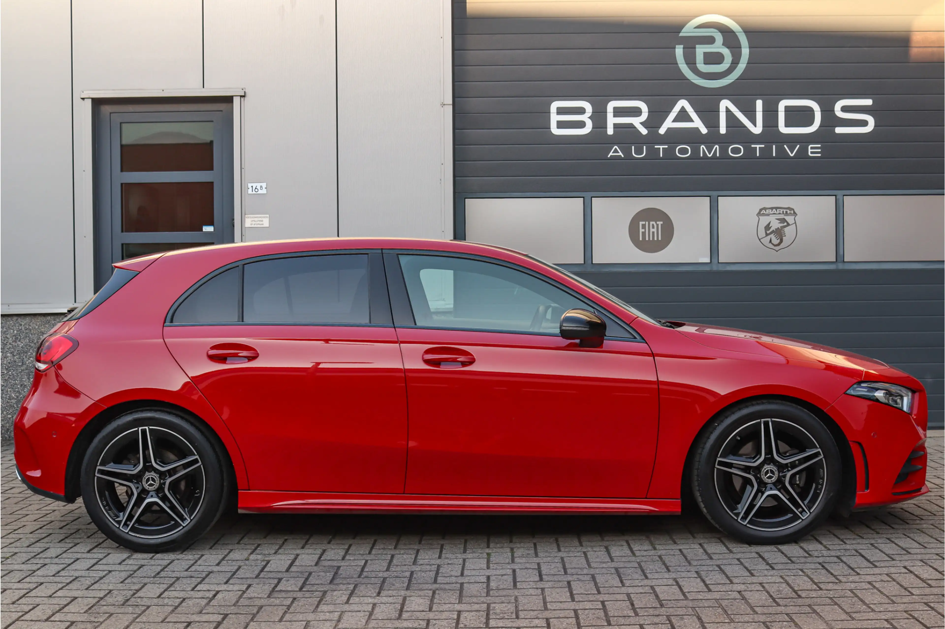 Mercedes-Benz A 180 Business Solution AMG Navi Carplay LED adaptief Ca — photo 7