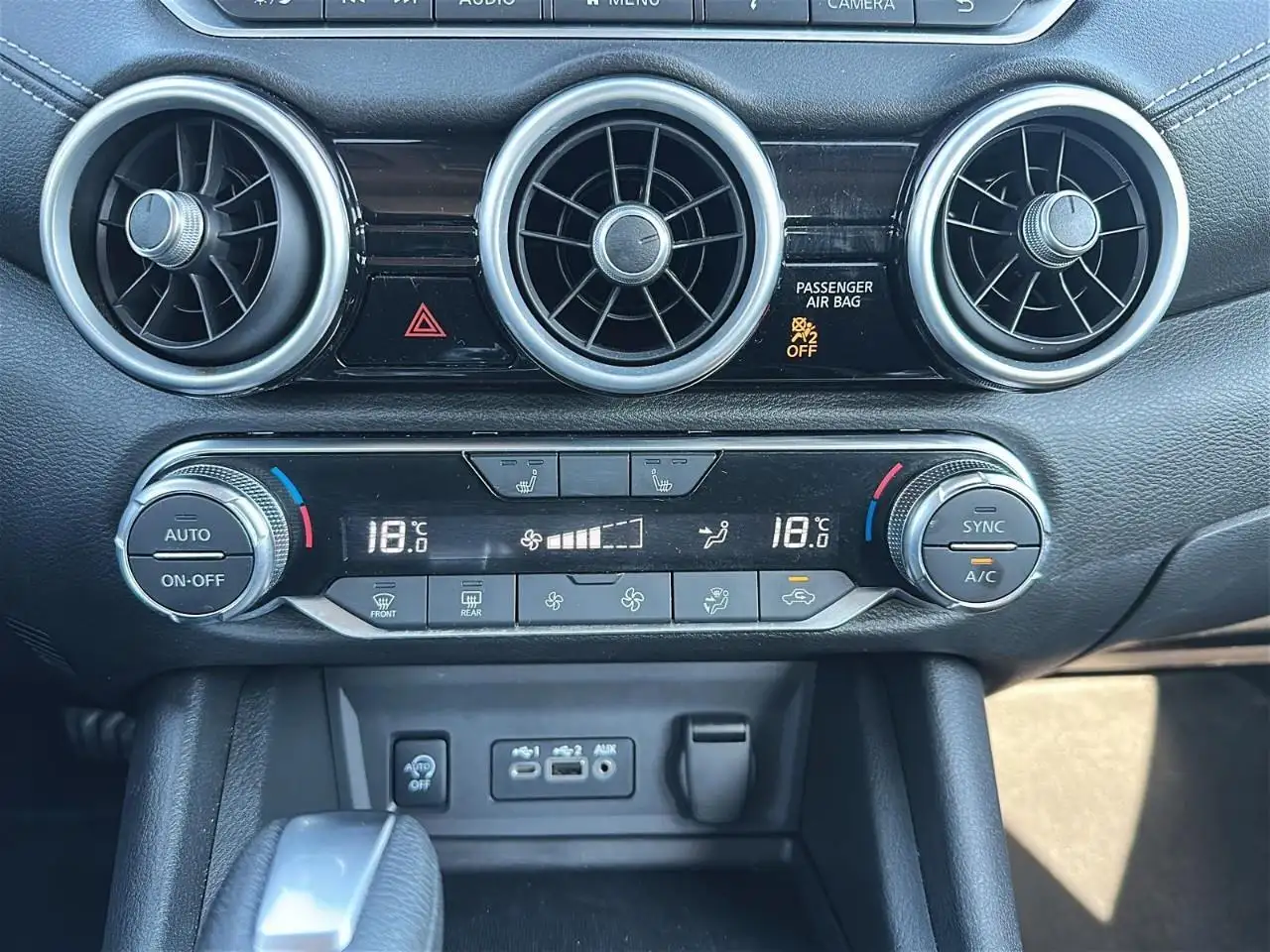 Nissan Sentra снимка Nissan Sentra