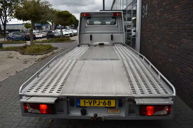 Mercedes-Benz Sprinter view 11