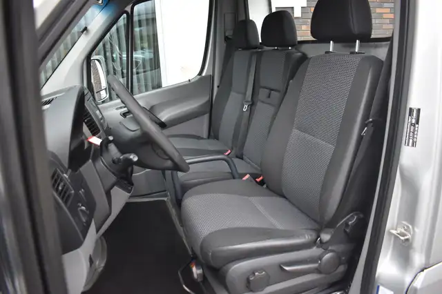 Mercedes-Benz Sprinter view 8