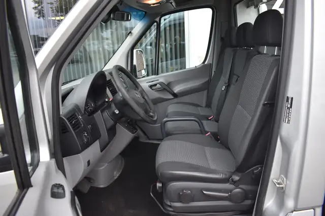 Mercedes-Benz Sprinter view 7