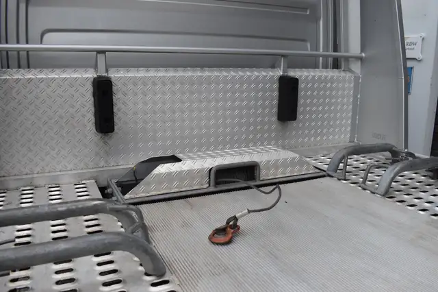 Mercedes-Benz Sprinter view 13