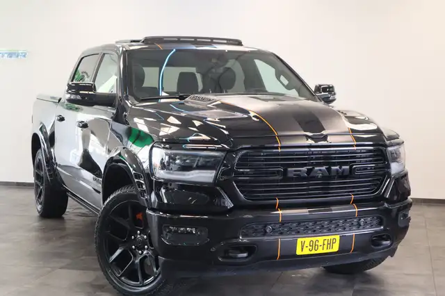 Dodge RAM 1500 5.7 V8 4x4 Crew Cab Limited ACC Head-UP Side