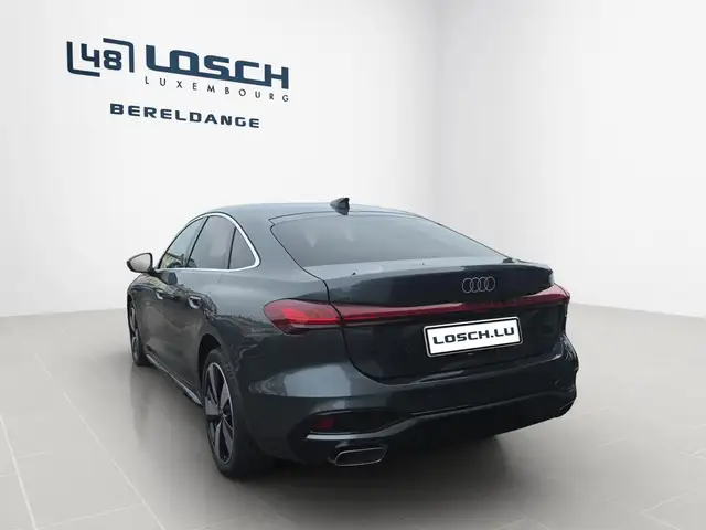 Audi A5 view 6