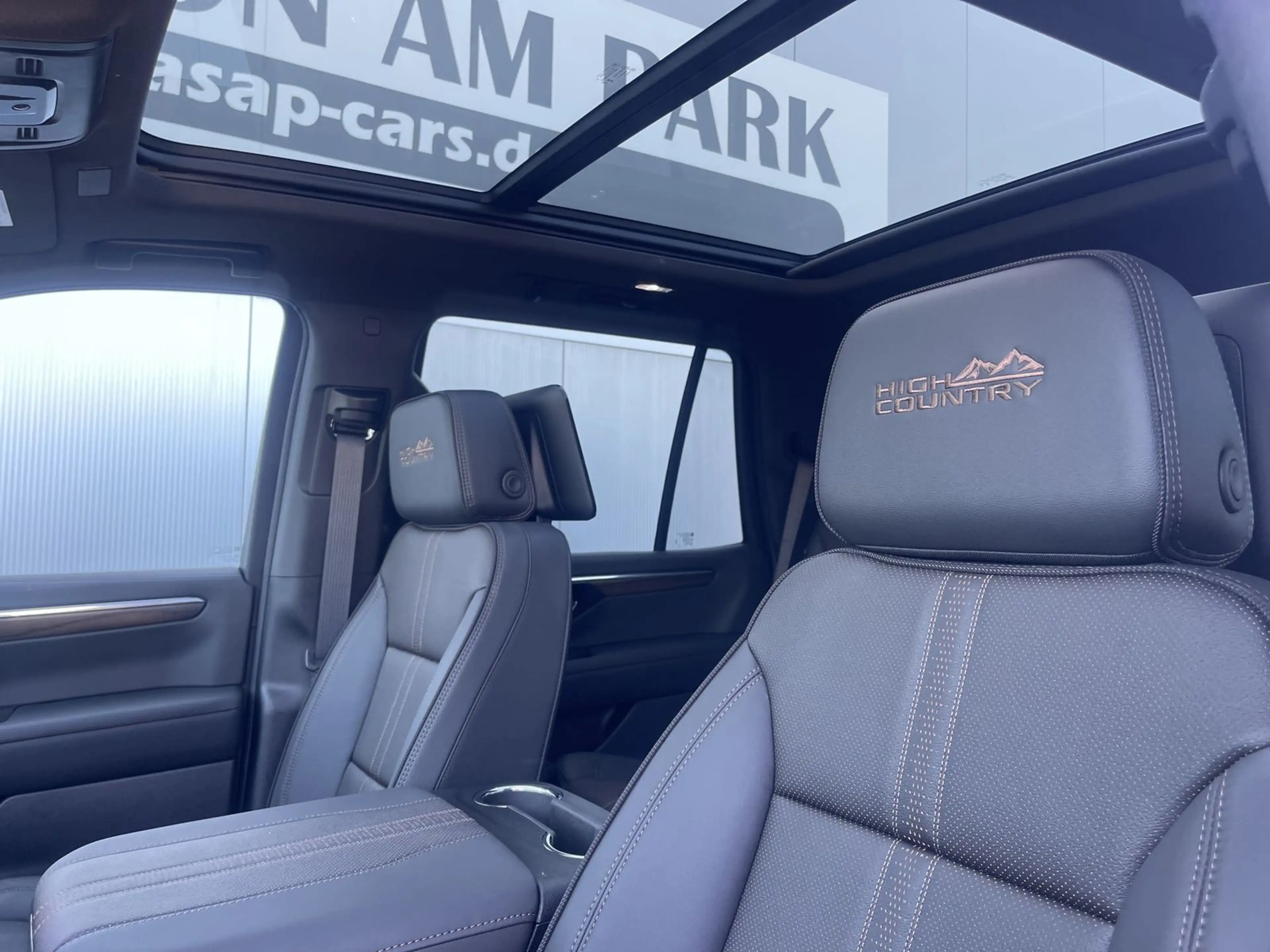 Chevrolet Tahoe High Country 6,2 V8 Entertaiment*24"Räder — photo 10