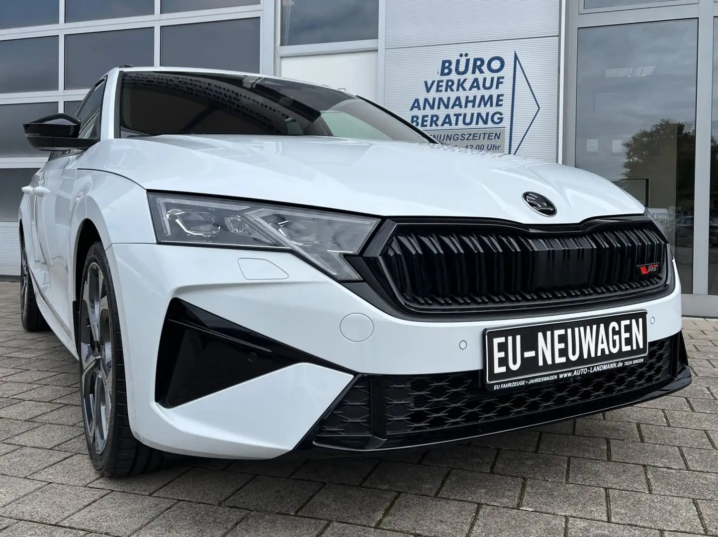 Skoda Octavia Combi 2.0 TSI DSG RS AHK KAM 5J GAR Weiß - 1