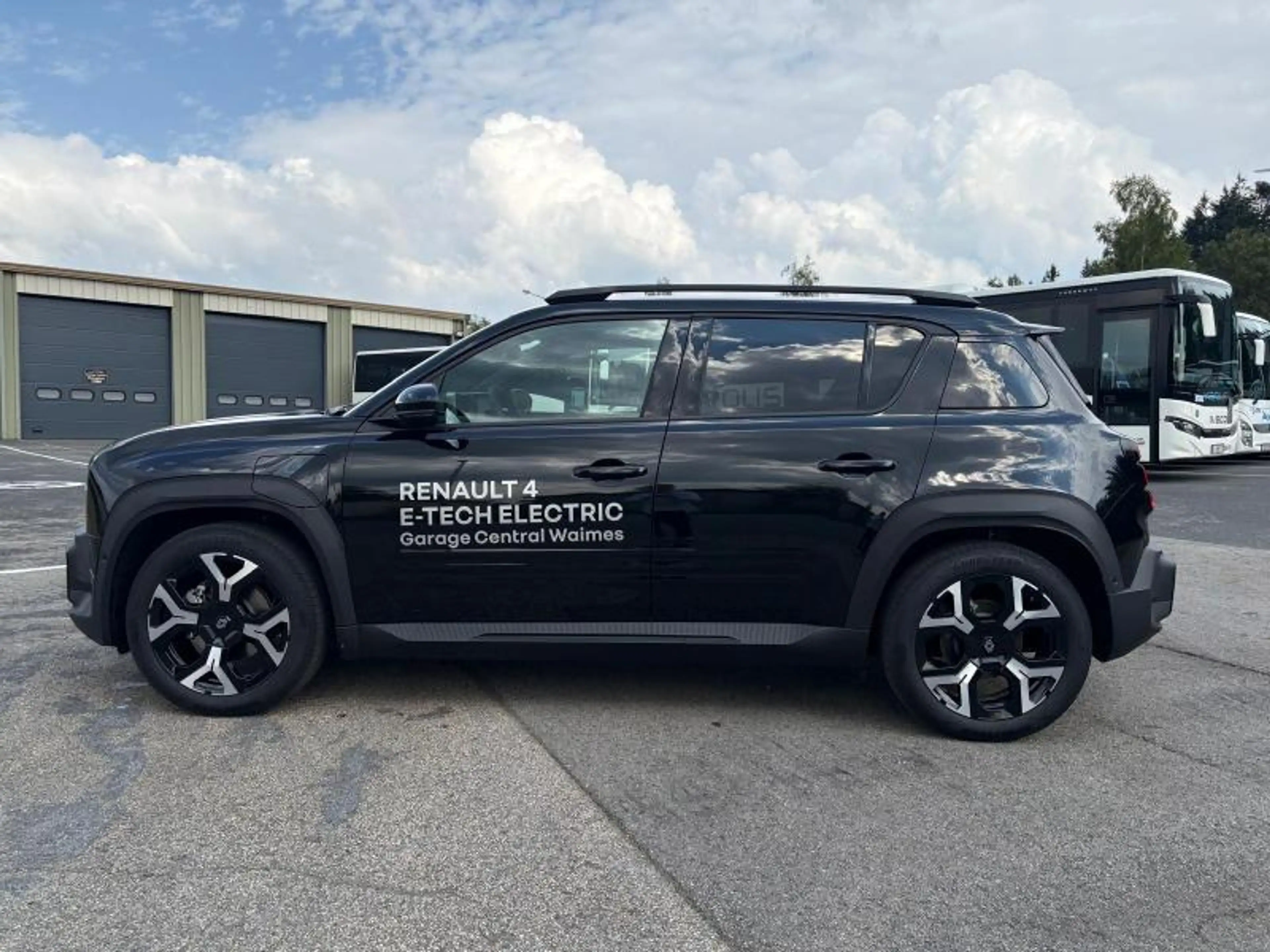 Renault R 4 E-Tech electric Techno / Disponible à partir du 0 — photo 6