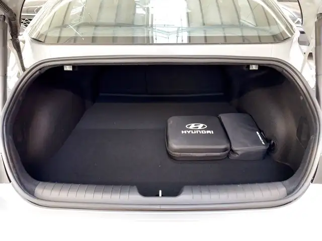 Hyundai IONIQ 6 view 6
